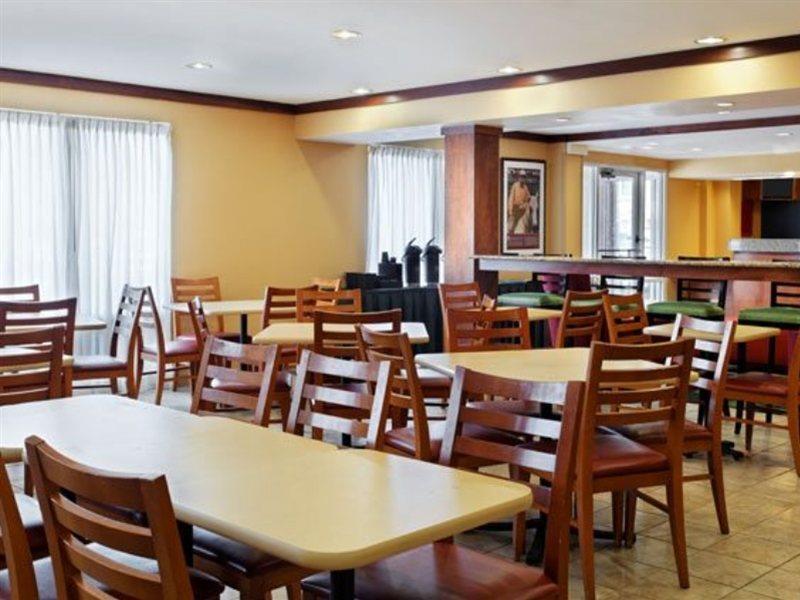 Fairfield Inn & Suites By Marriott San Antonio Airport/North Star Mall Extérieur photo